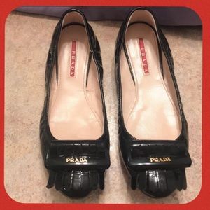 Authentic Prada Flats! 🖤💛